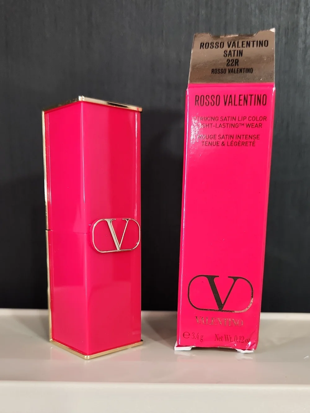 Rosso Valentino Satin 22R Lipstick -